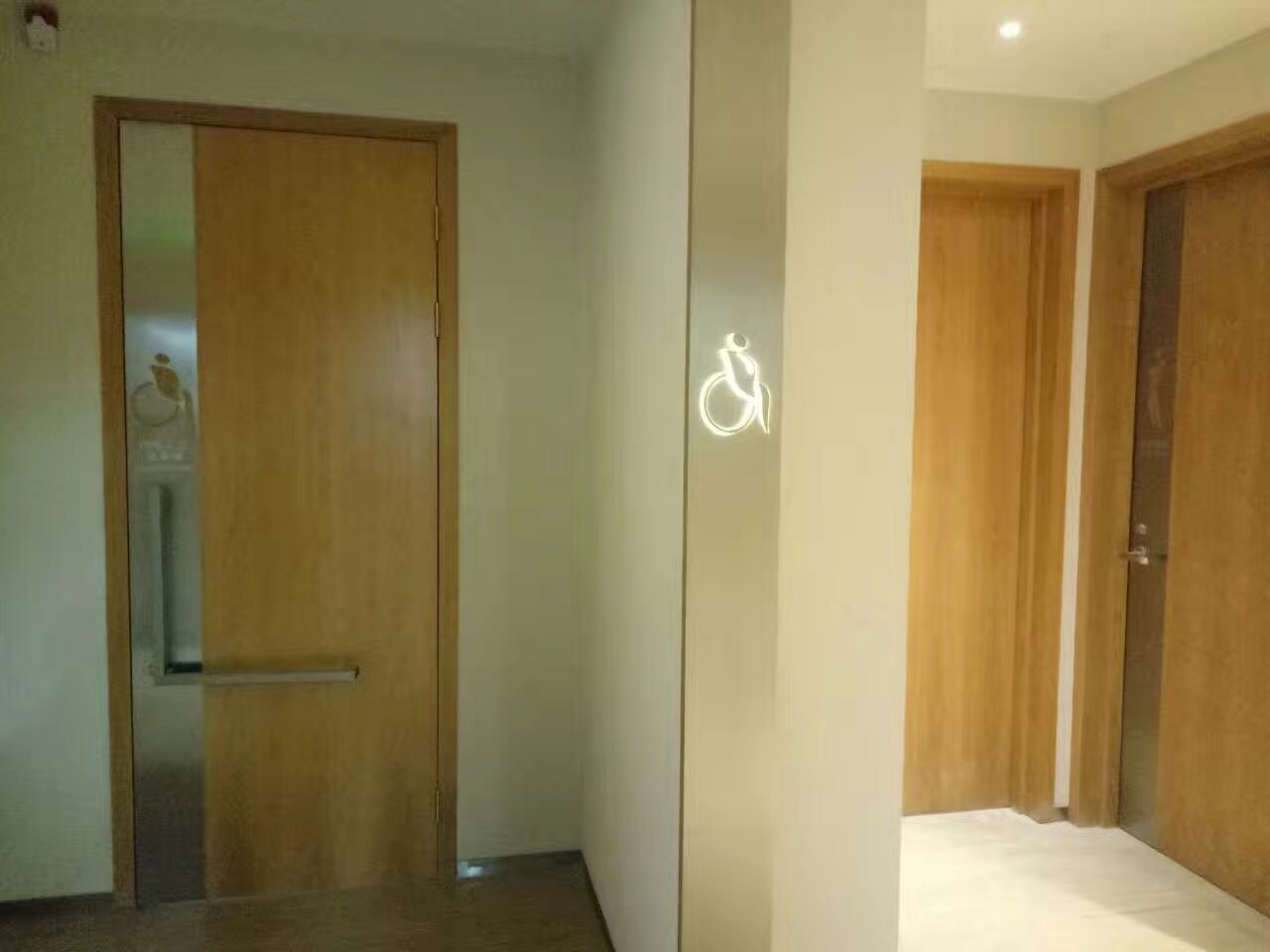英歐標木質防火門 (2)